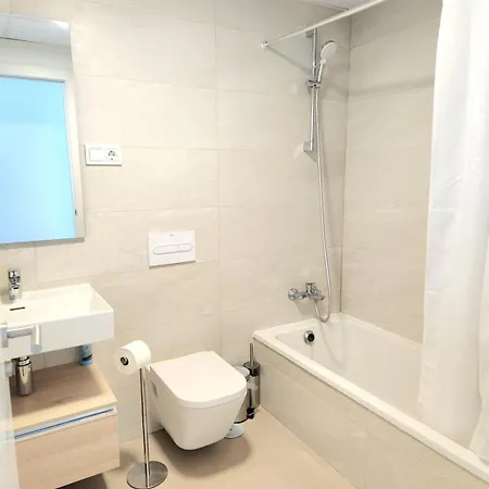 Casa La Vista - 2 Bed Amazing Sea Views Estepona